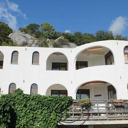 Pataki Guesthouse Petrovac Exteriör bild