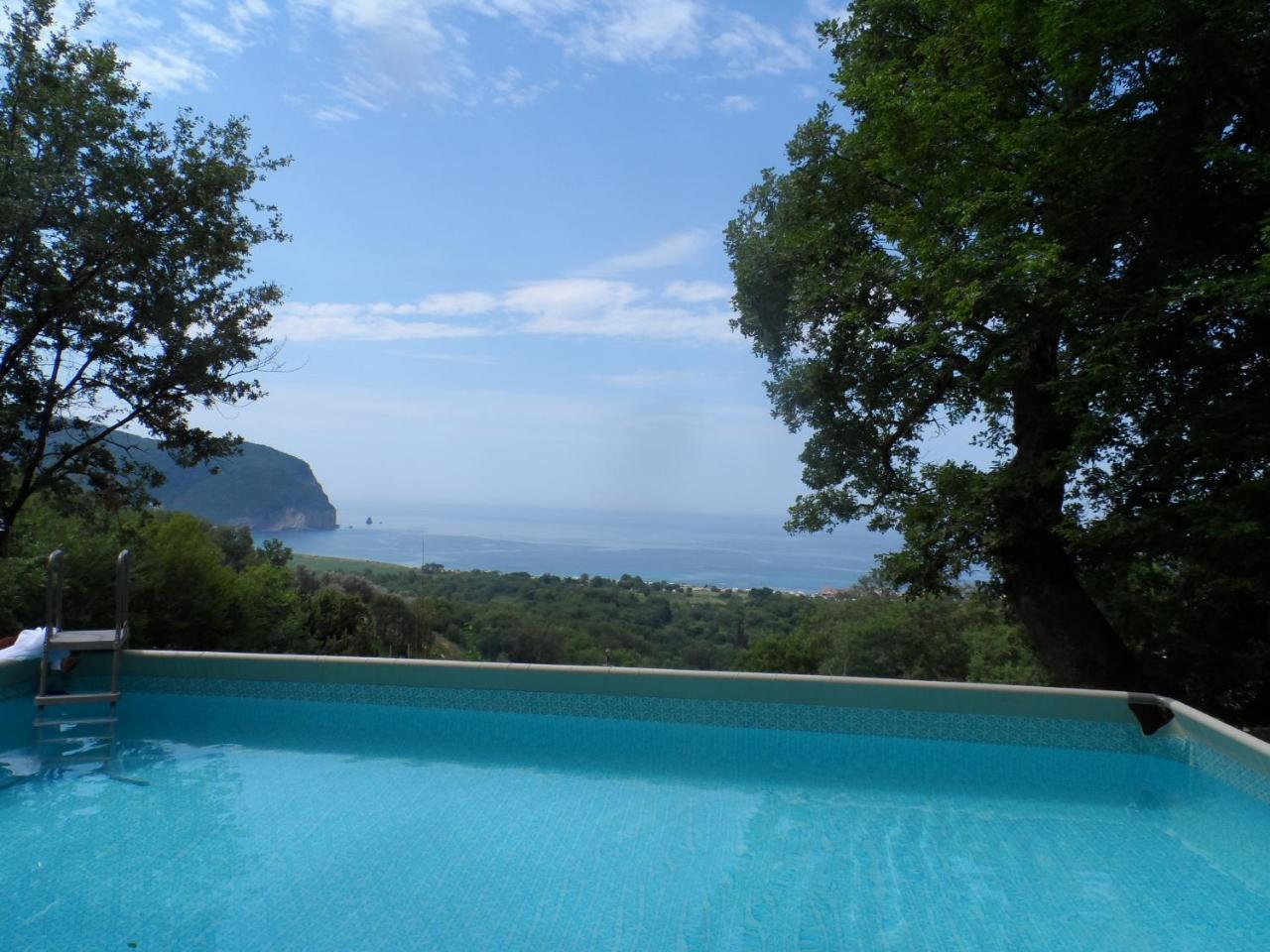 Pataki Guesthouse Petrovac Exteriör bild