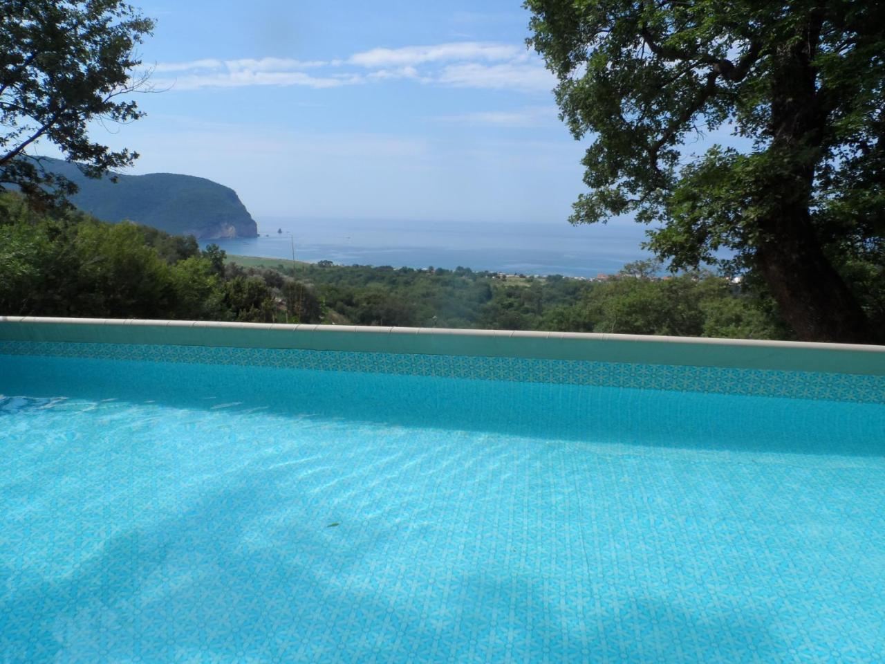 Pataki Guesthouse Petrovac Exteriör bild