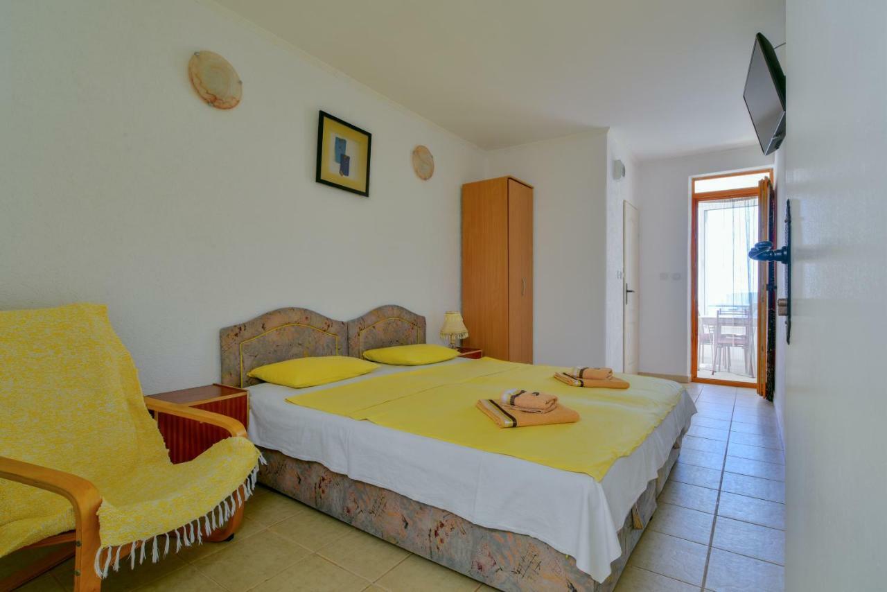 Pataki Guesthouse Petrovac Exteriör bild