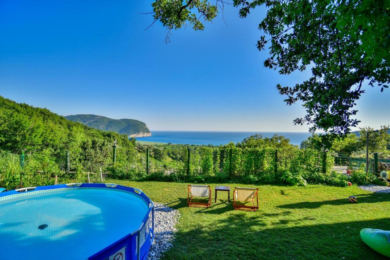 Pataki Guesthouse Petrovac Exteriör bild