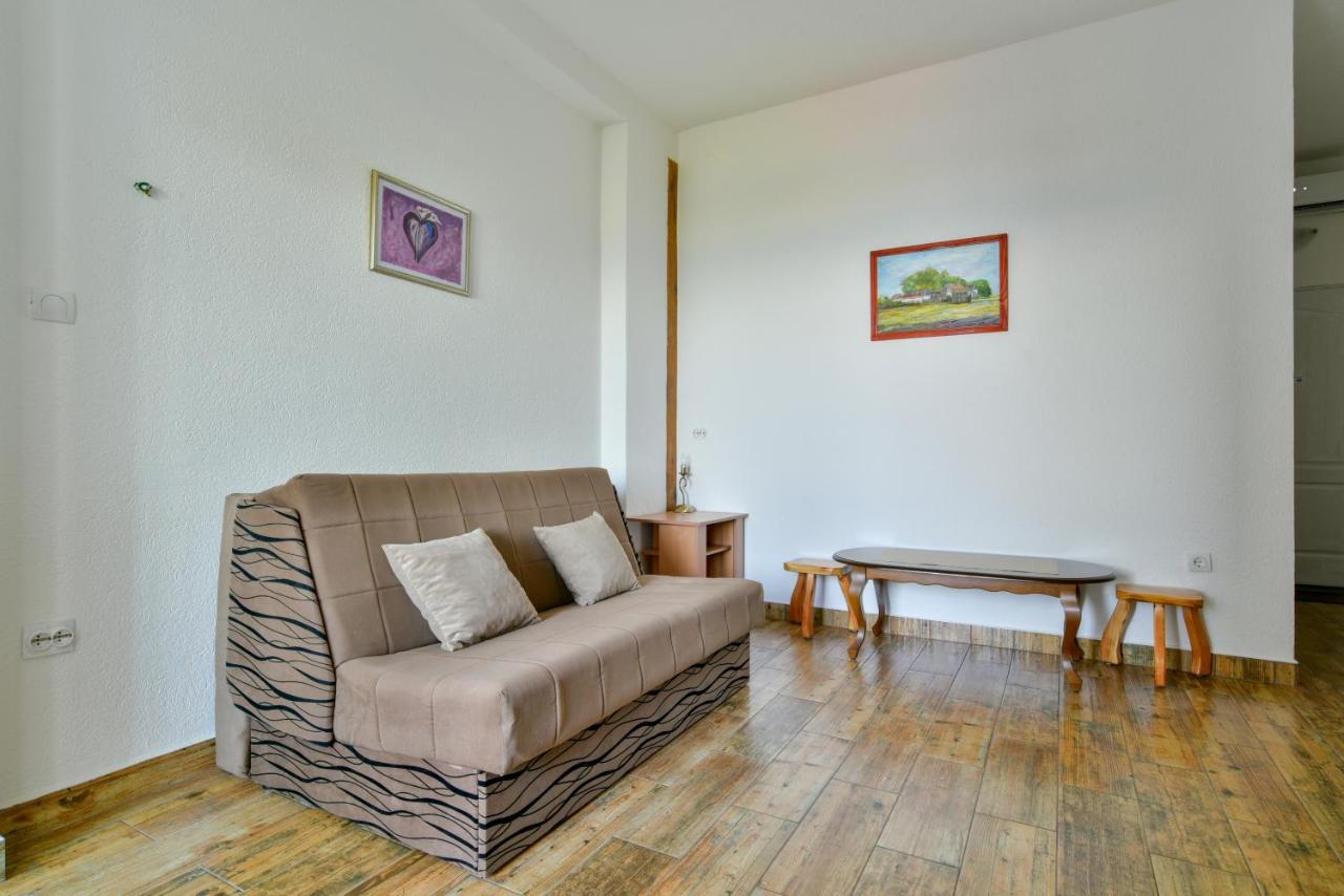 Pataki Guesthouse Petrovac Exteriör bild